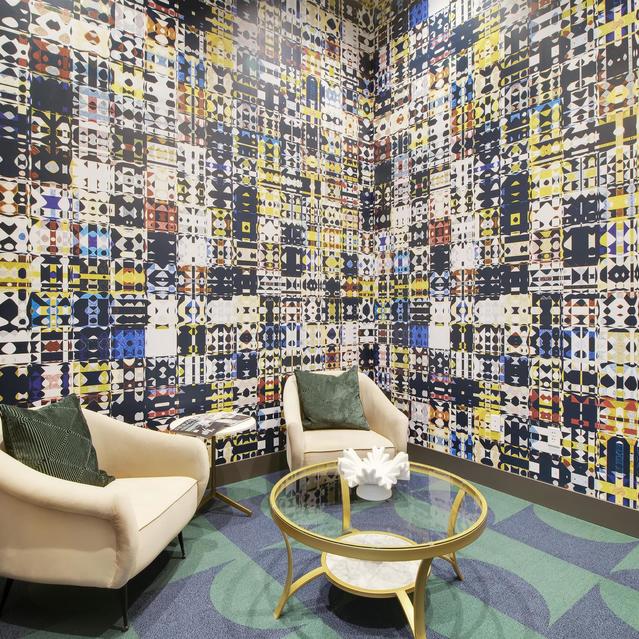 Ember Peaks at American Fork - Living Space with Artistic Wall